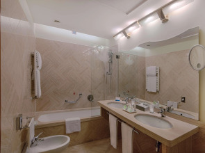 NH Roma Villa Carpegna