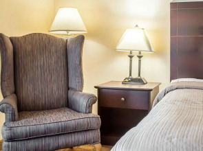 Quality Inn Buffalo Airport