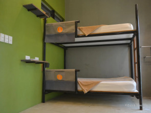 Spin Designer Hostel