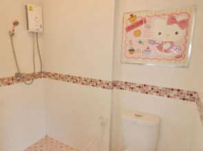 Side Walk Boutique Hotel