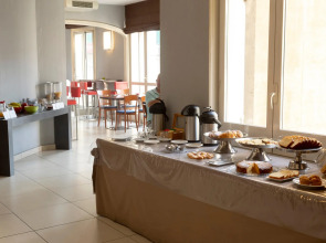 Napolit'amo Hotel Medina