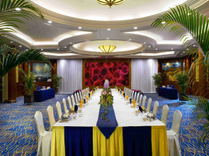 Lakeview Xuanwu Hotel