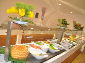 Sunshine Holiday Resort