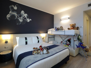 Holiday Inn Milan Nord Zara by IHG