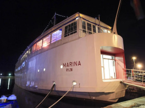 Botel Marina - Hostel