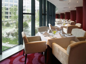 The Lake View Hotel Beijing