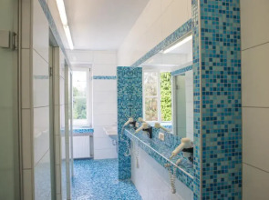 Yoho International Youth Hostel