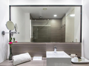 Crystal Springs Beach Hotel