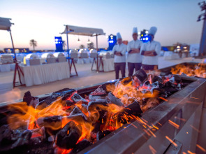 Radisson Blu Hotel, Dubai Deira Creek