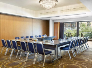 Holiday Inn London Brentford Lock by IHG