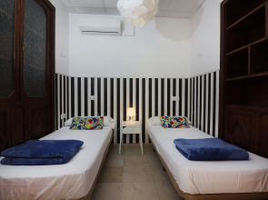 Feel Hostels City Center