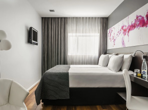 Отель Ikonik Lex