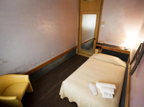 Отель Diplomatic