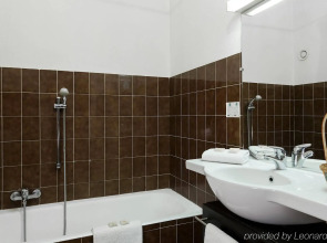 The Originals City, Hôtel Galaxie, Nice Aéroport