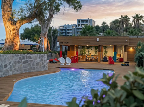 4-Bedroom Luxury Villa in 5 Star Resort Seafront