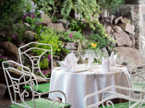 Отель Best Western Santakos