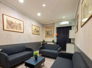 Alessandro Palace & Bar - Hostel