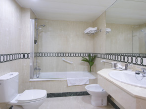 Отель Porcel Sabica