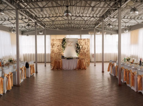 Good Stay Dinaburg Hotel