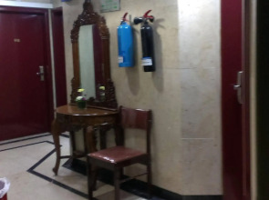 Everest International Hotel