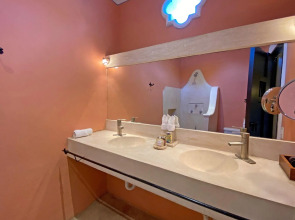 Art 64 Hotel Boutique - Adults Only