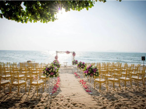 Birds and Bees Resort