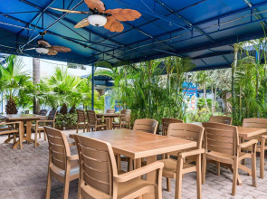 Rodeway Inn & Suites Fort Lauderdale Airport & Cruise Port