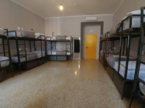 NeapolitanTrips Hostel and Bar