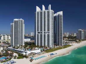 Trump International Beach Resort