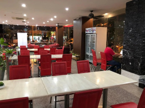 OYO 861 Patong Dynasty Hotel