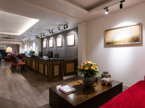 Asian Ruby Center Point Hotel