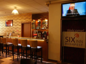 Six Inn Hotel
