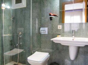 Fi Homes - Adults Only