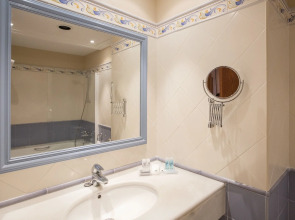 Отель Hipotels Barrosa Garden