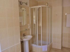 Hotel Wilanów Warszawa by DeSilva