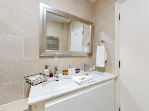 Park Lane Apartments - Clarges St