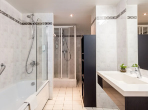 Отель Thon Brussels City Centre