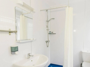 Palmers Lodge Hillspring At Willesden Green