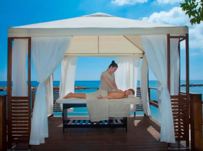 The Golden Coast Beach Hotel