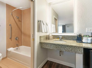 Best Western Plus Rancho Cordova Inn