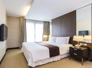 The Narathiwas Hotel & Residence Bangkok