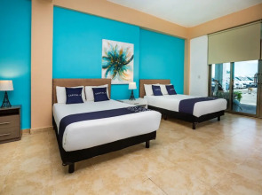 Capital O Cancun International Airport 24/7