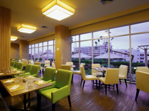 Centara Life Government Complex Hotel & Convention Centre Chaeng Watthana