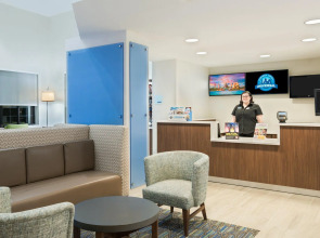 Holiday Inn Express & Suites Nearest Universal Orlando by IHG