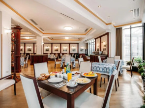 Отель Porta Caucasia