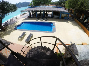 Phi Phi Long Beach Resort & Villa