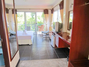 Thaniza Beachfront Resort