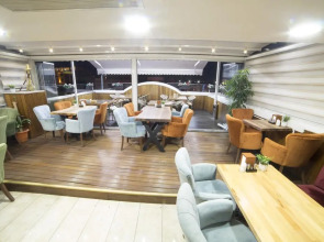 Parmada Hotel Old City