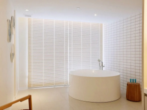 Shama Yen-Akat Bangkok