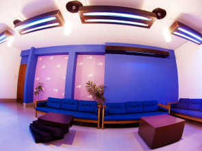 Hotel Tropical Daisy